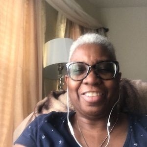 Meet your Posher, Cassandra